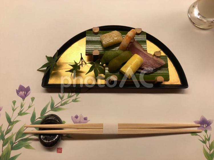 懐石料理で食べるお通し ランチ,ご飯,レストランの写真素材