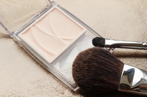 ハイライトパウダー　メイク　コスメ コスメ,化粧品,ブラシの写真素材