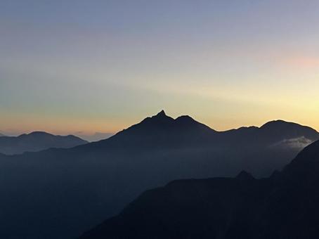 西穂高から奥穂高への縦走１　槍ヶ岳の写真