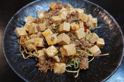麻婆豆腐焼きそば(アップ) 麻婆豆腐焼きそば(アップ)の写真