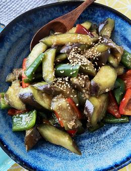 ナスとピーマンの炒め物 ナスとピーマンの炒め物,ナスとピーマンの味噌炒め,ナスの写真素材