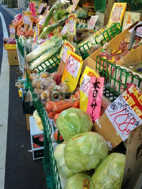 商店街の八百屋 八百屋,商店街,店先の写真素材