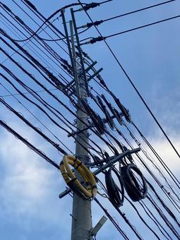 電柱電線7112 電柱電線7112の写真