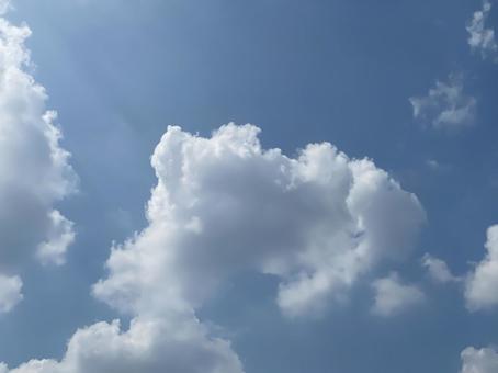 青空に雲 青空に雲の写真