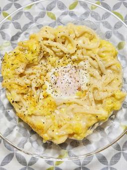 カルボナーラうどん全景 カルボナーラうどん全景 カルボナーラ,うどん,カルボナーラうどんの写真素材