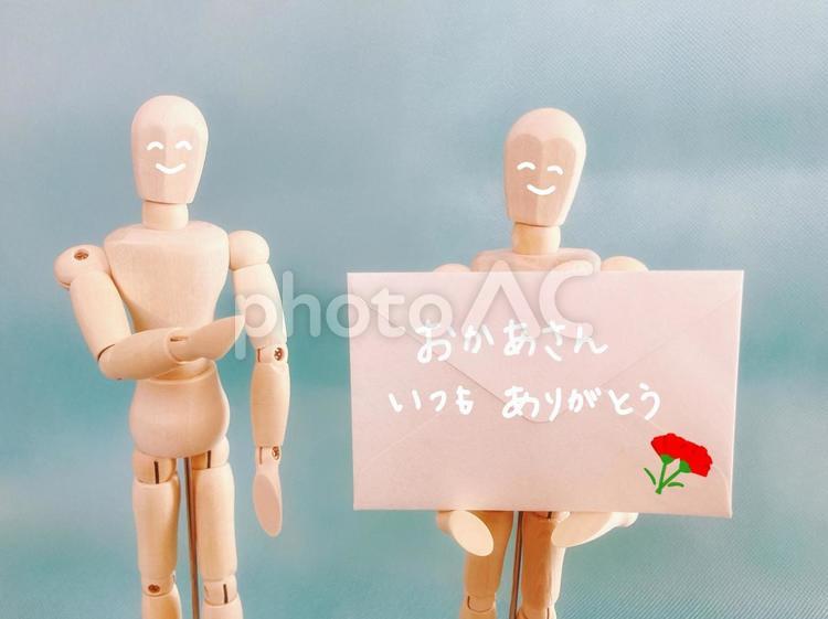 お母さんありがとうの文字と2人の人形 ありがとう,母の日,デッサン人形の写真素材