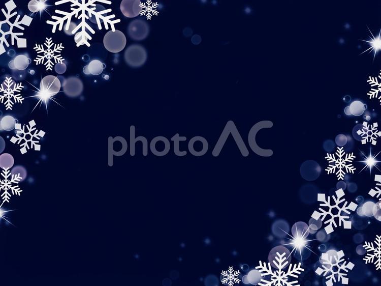 冬の背景素材　水玉と雪の結晶　クリスマス　紺色 冬,雪の結晶,クリスマスの写真素材