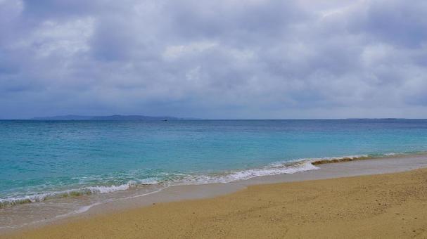 Yajiri Beach on Tsuken Island, Uruma City, Okinawa Prefecture, JPG