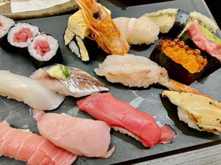 寿司セット 寿司セット ねぎとろまき,まぐろ,帆立の写真素材
