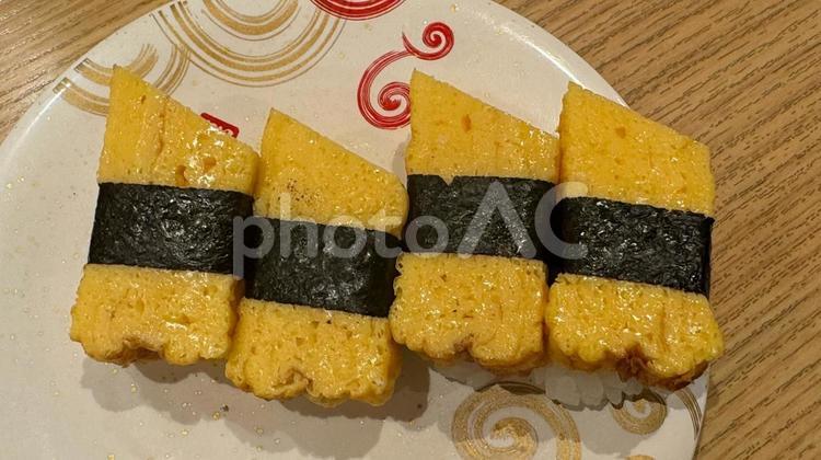 玉子焼きの握り 美味しい,お寿司,おいしいの写真素材