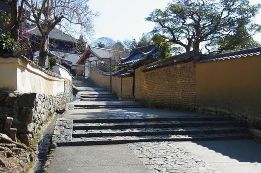 東大寺 二月堂 裏参道 土塀 石垣 石畳 東大寺 二月堂 裏参道 土塀 石垣 石畳 東大寺,二月堂,裏参道の写真素材
