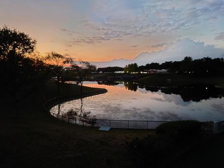 夕焼け 夕焼け 夕焼け,夕景,夕方の写真素材