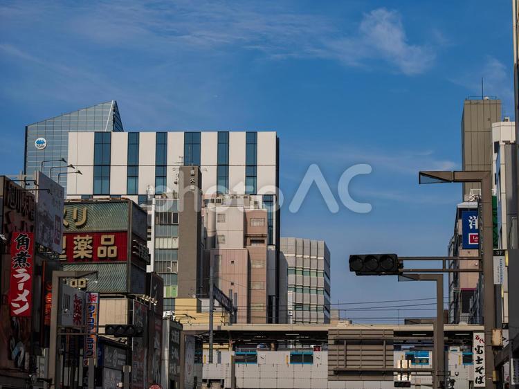 都市景観・都心の夏空（御徒町） 夏空,東京,都心の写真素材