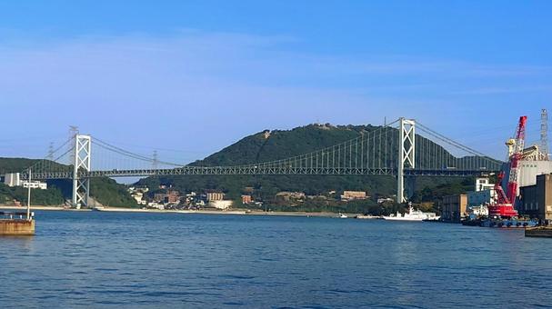 本州と九州を繋ぐ関門橋　関門海峡 関門橋,関門海峡,山口県の写真素材