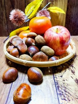 味覚の秋（柿・りんご・栗） 味覚の秋,果物,フルーツの写真素材