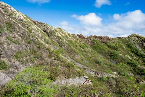 ハワイ ダイヤモンドヘッド 内壁  ダイヤモンドヘッド,火山火口,火砕丘の写真素材