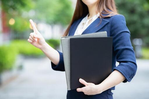 Career woman with file, affaires, un homme d'affaires, femme de carrière, JPG