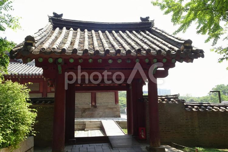 赤い門　　宗廟　　ソウル 宗廟,韓国,ソウルの写真素材