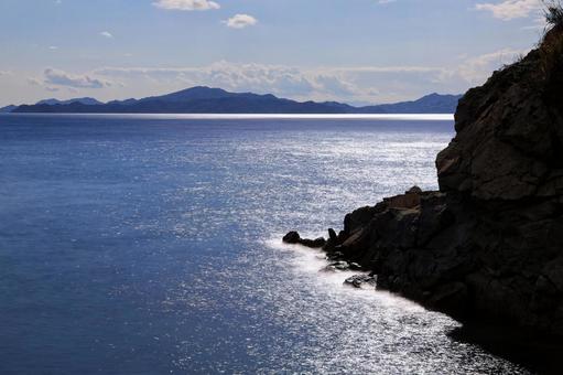 瀬戸内海の岩場 瀬戸内海の岩場 瀬戸内海,海,風景の写真素材