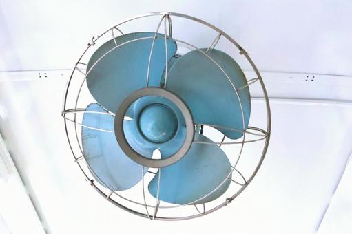昭和レトロなかわいい扇風機 扇風機,レトロ,昭和の写真素材