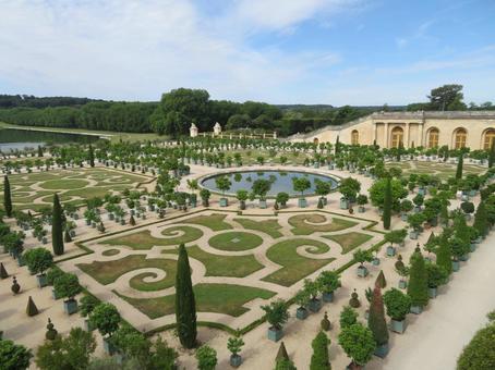 ヴェルサイユ（ベルサイユ）宮殿の庭園 ヴェルサイユ宮殿,バロック建築,建造物の写真素材