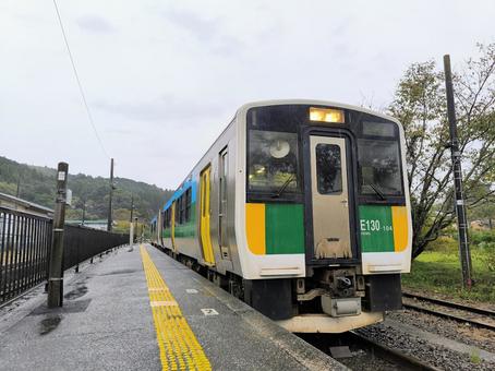 JR久留里線、上総亀山駅、ホーム jr,jr東日本,久留里線の写真素材