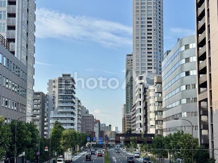 大都会東京の街並み（晴れ） ビル群,街並み,ビジネス街の写真素材