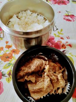 牛肉弁当 牛肉弁当の写真