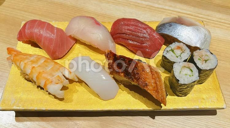 寿司8種類（正面） 寿司,海苔巻き,いかの写真素材