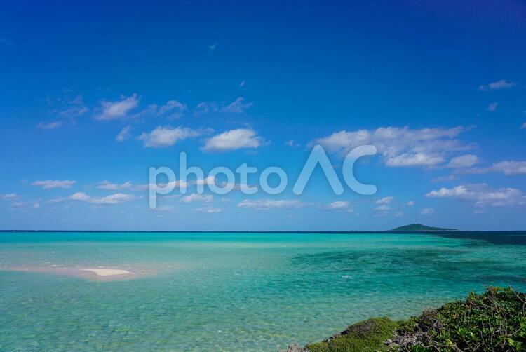 宮古島　池間大橋からの景色 海,宮古島,エメラルドブルーの写真素材