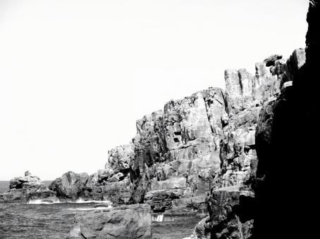 Photo, three sections of caves, sea cave, cave, 