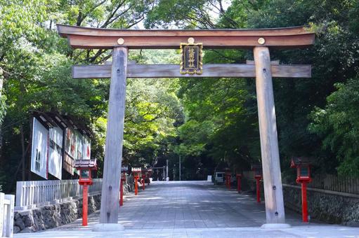 河内国一宮「枚岡神社」鳥居と参道 東大阪 河内国一宮「枚岡神社」鳥居と参道 東大阪 枚岡神社,参道,鳥居の写真素材