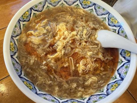酸辣湯麺 酸辣湯麺の写真