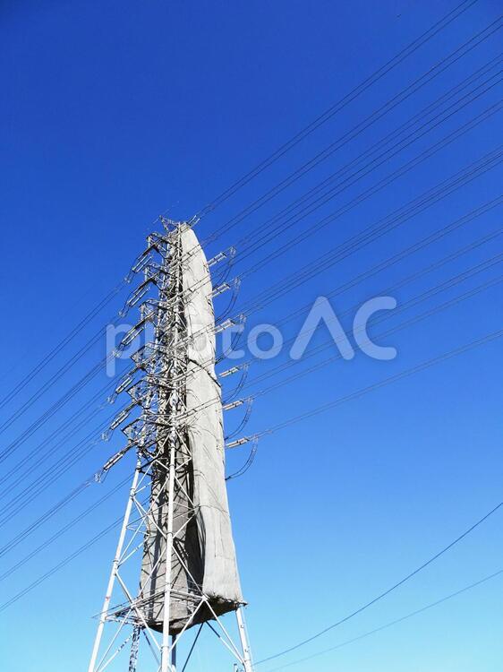 鉄塔がある風景 鉄塔,送電線,電線の写真素材