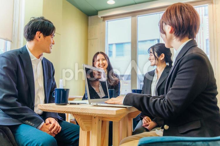 会議・ミーティング 会議,ビジネス,ビジネスマンの写真素材