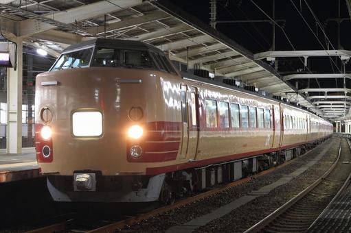 夜行快速、ムーンライトながら号 夜行快速、ムーンライトながら号 jr,夜行,快速の写真素材