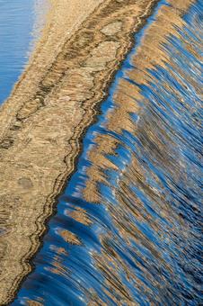 水面の表情(36) 川面,反射,リフレクションの写真素材