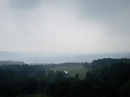 降灰と雲に覆われた大自然 降灰と雲に覆われた大自然の写真