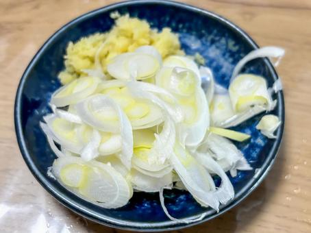 薬味 薬味 薬味,ネギ,生姜の写真素材