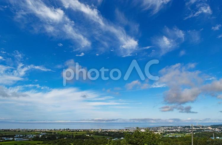有珠山ＳＡから伊達市街地を望む 青空,道路,ドライブの写真素材