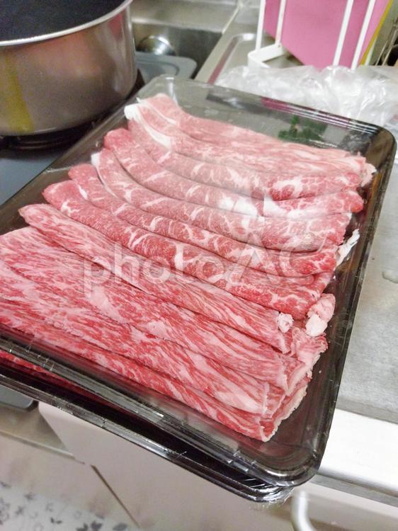 すき焼き用のお肉 すき焼き,霜降り,お肉の写真素材