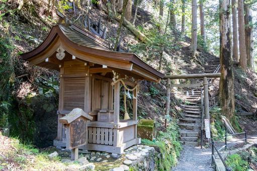奈良　玉置神社　真名井社と玉石社の鳥居 玉置神社,真名井社,水神社の写真素材