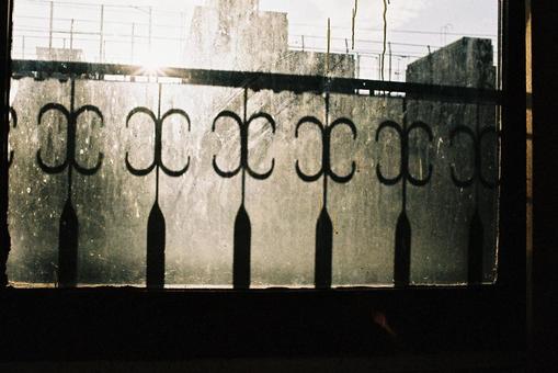 レトロな雰囲気の写真 レトロな雰囲気の写真 レトロ,逆光,光の写真素材