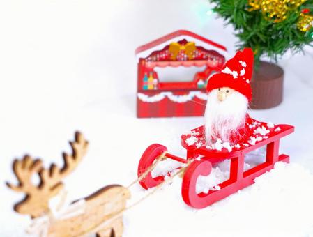 ソリに乗ったサンタ② クリスマス,サンタクロース,ソリの写真素材