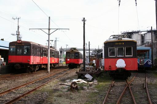 銚子電鉄、仲ノ町駅に集まる旧型車両 銚子電鉄,銚電,仲ノ町駅の写真素材