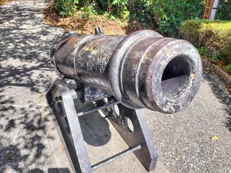 伊豆下田寝姿山の黒船見張所そばの大砲 大砲,黒船見張所跡,下田の写真素材