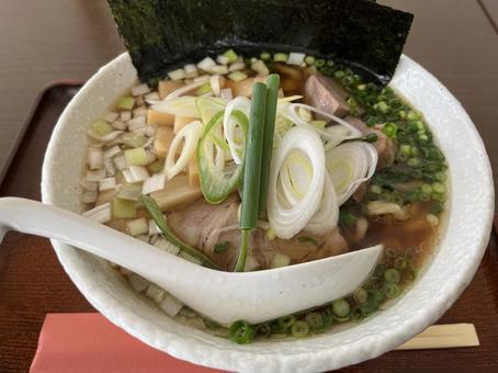 醤油ラーメン 醤油ラーメンの写真