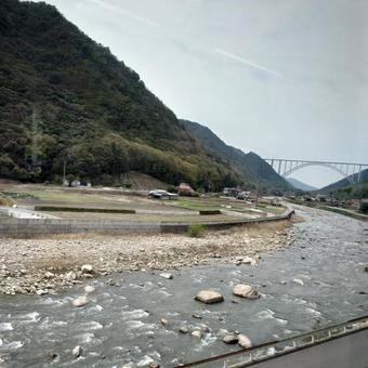 一人旅の車窓の写真