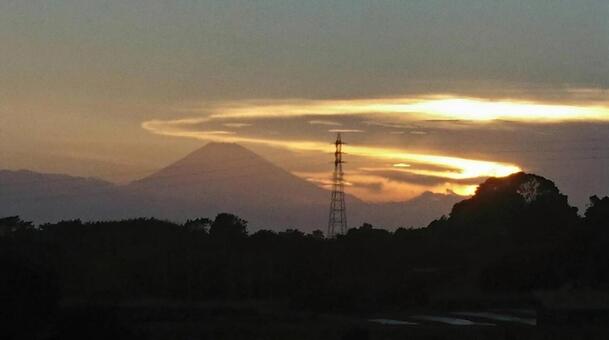 富士山と鉄塔 富士山と鉄塔の写真
