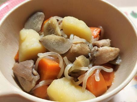 筑前煮 筑前煮 筑前煮,にんじん,じゃがいもの写真素材